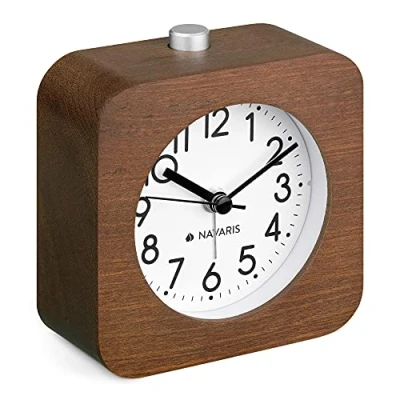 Afbeelding van Navaris analoge houten wekker Vierkant Retro tafelklok met alarm, sluimerfunctie en backlight Donkerbruin witte wijzerplaat