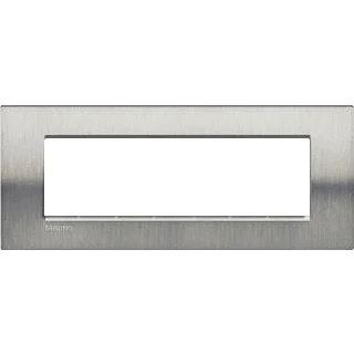 Afbeelding van Legrand livinglight rechthoekig afdekraam geborsteld staal 7modules btlna4807acs