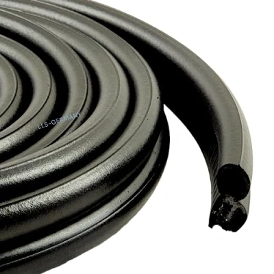 Afbeelding van LLS GERMANY Kofferbakafdichting, compatibel met Ford Focus achterklep, rubberen afdichting, kofferbak, achterafdichting 1998 2007