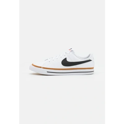 Afbeelding van Nike Court Legacy sneakers wit/zwart/camel