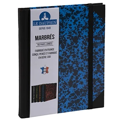 Afbeelding van Le Dauphin ref. 267202D 1 Notitieboek gelinieerde bedrukte binnenzijde met zwart elastiek Afmetingen: 22 x 17 cm verticaal formaat 192 pagina&#039;s blauw gemarmerde kaft