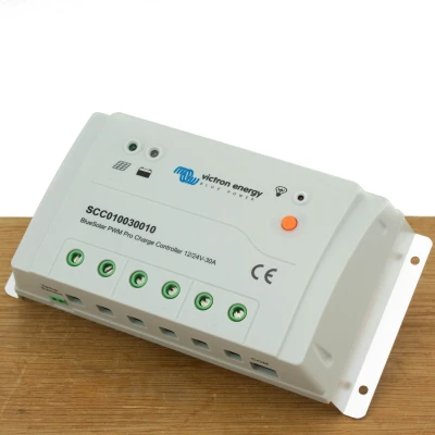 Afbeelding van Victron BlueSolar PWM Pro Charge Controller 12/24V 30A