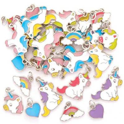Afbeelding van Baker Ross FE260 Eenhoorn Bedeltjes pakket van 30, Perfect voor Kinderen om Sieraden te maken, Kralen Kunst activiteiten of Knutselfeestjes