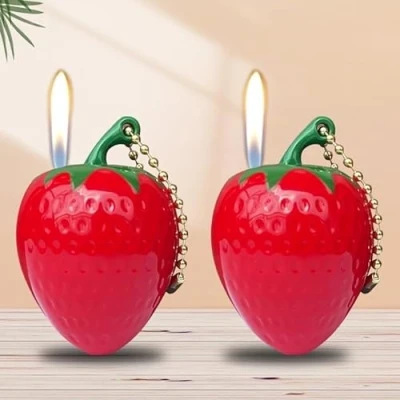 Afbeelding van 2 Pack Cartoon Roze, Rode Coole Butaan Jet Torch Aanstekers, Schattige Aardbeien Grappige Verstelbare Flame Torch, Navulbaar, BBQ Kaars Kamperen (Geen Gas)(A)