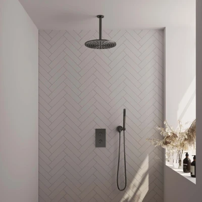 Afbeelding van Brauer Gunmetal Carving Regendoucheset inbouw hoofddouche 30 cm 2 functies inclusief inbouwdeel handdouche Staaf 1 stand PVD geborsteld