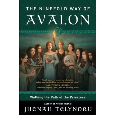 Afbeelding van the Ninefold Way of Avalon: Walking Path Priestess