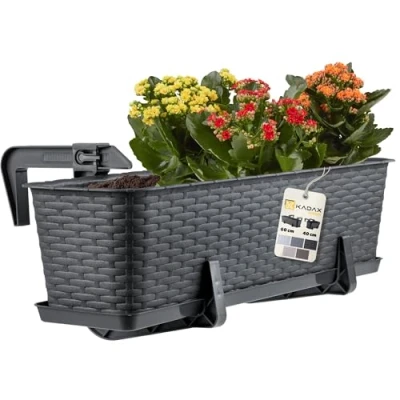 Afbeelding van KADAX Balkonpot met onderzetter, plantenbak, balkonbak wateropeningen, bloembak voor rozen, oleander, imitatie rotan (60 cm, houders, antraciet)