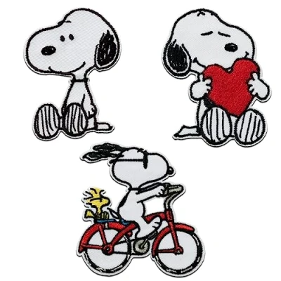 Afbeelding van Mono Quick Peanuts © Snoopy Set 3 stuks Lapjes Appliqués overdrukplaatjes Applicaties opnaaien opstrijken Lap Patches