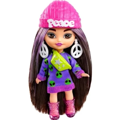Afbeelding van Barbie pop, Extra Mini Minis Pop met Bruin Haar en Alien Trui Jurk, Kleren Accessoires het Peaceteken, HLN46