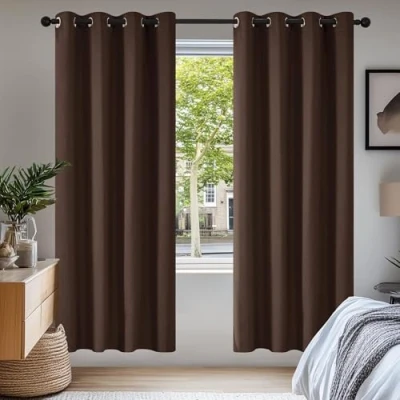 Afbeelding van Deconovo Thermo isolerende verduisteringsgordijnen, voor jongensslaapkamer, modern design met oogjes, 140 x 175 cm (breedte hoogte), chocolade, 2 stuks