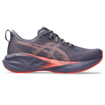 Afbeelding van Asics Novablast 5 Hardloopschoenen voor op de weg, Dames, Maat: 37.5, Greyish purple/coral reef Textiel
