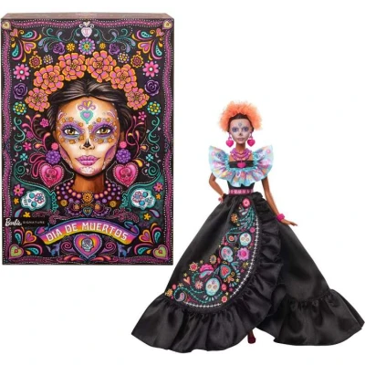 Afbeelding van Barbie Signature, 2024 Día De Muertos Verzamelobject in Zwarte Jurk met Blauw Topje Ruches, Geborduurde Opdruk en Kleurige Accessoires, HRM72