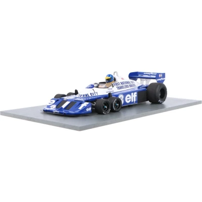 Afbeelding van De 1:18 Diecast Modelcar van Tyrell P34 #3 Italiaanse GP 1977. rijder was R. Peterson. fabrikant het schaalmodel is Spark. Dit model alleen online verkrijgbaar.