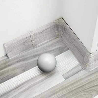 Afbeelding van [DQ PP] PVC bevestigingspunt rechts voor plinten in laminaat look, 62 mm, Chillout eik