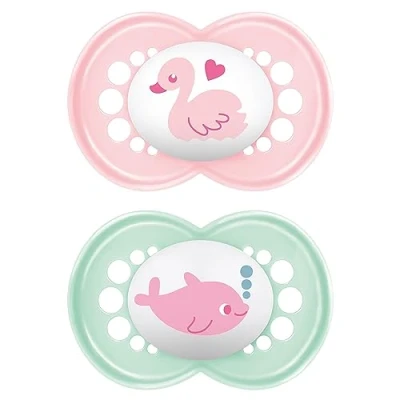 Afbeelding van MAM Originele fopspeen in set van 2, tandvriendelijke babyfopspeen duurzame en biologisch hernieuwbare materialen, speen SkinSoft siliconen, met fopspeenbox, 16+ maanden, zwaan/dolfijn