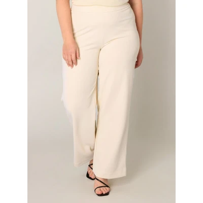 Afbeelding van BASE LEVEL CURVY Arah Broek Light Beige maat W0(46) / L30