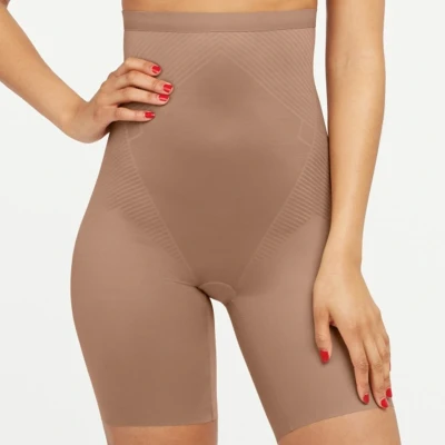 Afbeelding van SPANX Thinstincts 2.0 medium corrigerende High Waisted Mid Thigh short donkerbeige