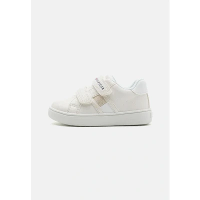Afbeelding van Tommy Hilfiger Logan Sneakers laag voor kinderen, Maat: 22, White Imitatieleer/ textiel
