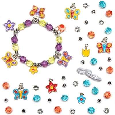 Afbeelding van Baker Ross AW397 Bedelarmband knutselsets &quot;vlinder&quot; (3 stuks) voor kinderen om armbanden te knutselen (parels, hangers en elastisch koord inbegrepen), meerkleurig