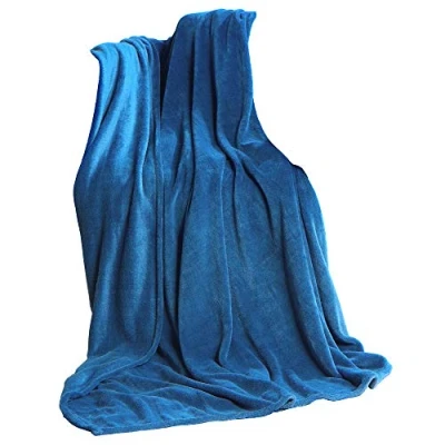 Afbeelding van CelinaTex TV deken knuffeldeken blauw koraal fleece sprei microvezel sofadeken 150 x 200 cm zonder mouwen