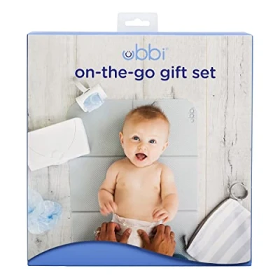 Afbeelding van Ubbi On The Go Gift Set, baby Essentials, inclusief draagbaar aankleedkussen, wisser en zakdispenser, pasgeboren Essential babyshower
