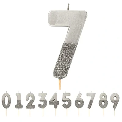 Afbeelding van Zilveren nummer 7 verjaardagskaars met glitter Premium kwaliteit taarttopper decoratie Mooi, sprankelend voor kinderen, volwassenen, 7e, 70e verjaardagsfeestje, jubileum, mijlpaalleeftijd