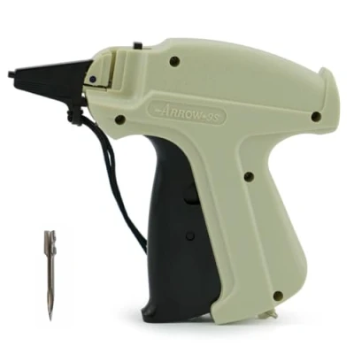 Afbeelding van Pokornys Etiketteerpistool Arrow 9S standaard in set met 1 reservenaald I etiketteerapparaat voor bevestiging van etiketten en prijskaarten aan textiel kleding, zoals jeans, handdoeken, enz.