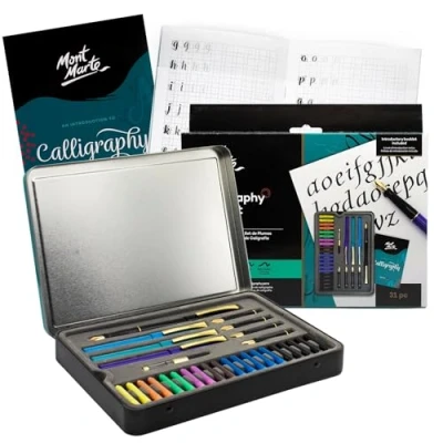 Afbeelding van Mont Marte Kalligrafieset 32 delig Perfect voor beginners Bevat: 4x Kalligrafie Vulpennen, 5x Kalligrafiepennen en nog veel meer Geweldige Introductie tot Handlettering