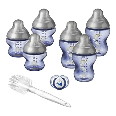 Afbeelding van Tommee Tippee Closer to Nature Newborn Baby Bottle Starter Set, Breast like Teats with Anti Colic Valve, Blue Narwhal Decoration
