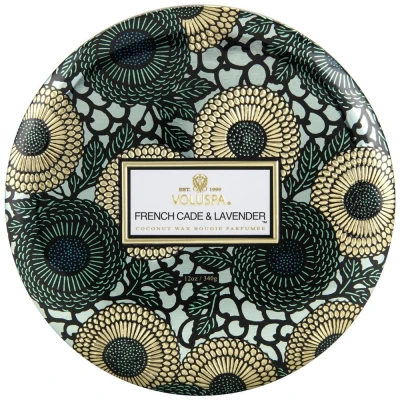 Afbeelding van Voluspa Japonica Limited Edition Triple lont kaars in decoratieve geur van Franse ceder en lavendel