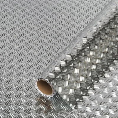 Afbeelding van d c fix plakfolie Traanplaat zilver hoogglans metalen 67,5 cm x 2 m meubelfolie zelfklevende wrap folie keuken plakplastic vinyl contact paper