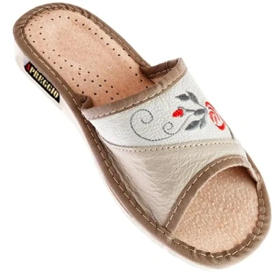 Afbeelding van APREGGIO Vrouwen lederen slippers stijlvolle handgemaakte stevige rubberen zool comfortabel zacht 100% natuurlijk product, Beige, 40.5 EU