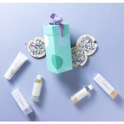 Afbeelding van Naïf Newborn Essentials Cadeauset Kraamcadeau