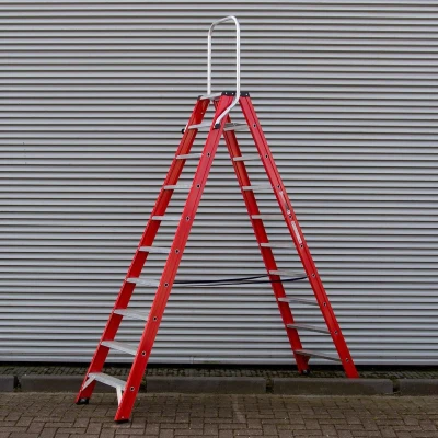 Afbeelding van Kelfort Magazijntrap Magnus, met beugel, 2x10 treden