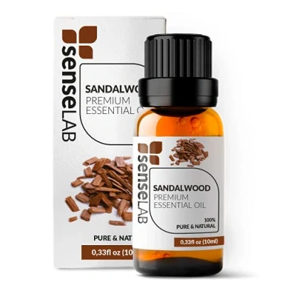 Afbeelding van SenseLAB sandelhout etherische olie Made in India 100% puur natuurlijke therapeutische kwaliteit voor aromatherapie diffuser (10 ml)
