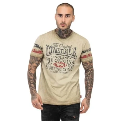 Afbeelding van Lonsdale Normale Passform Skeld Tshirt print, Heren, Maat: Small, Sand navy red