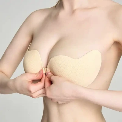 Afbeelding van KELERINO. Plak Beha Push Up Clipsluiting Strapless Zelfklevende BH Beige Cup C