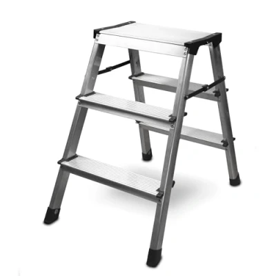 Afbeelding van siwitec Aluminium vouwtrap met 3 treden kleine antislip poten 150 kg draagvermogen geribbelde ruimtebesparend vouwladder