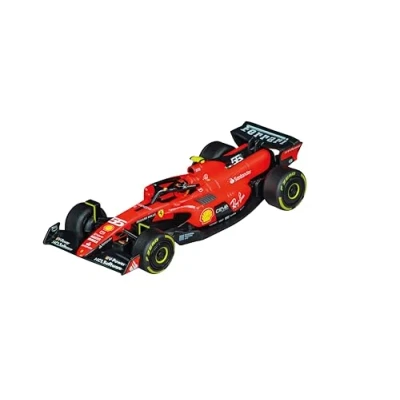 Afbeelding van Carrera Go Carlos 20064239 Ferrari SF 23 C. Sainz 1:43 schaal slotauto, officiële Formule 1 licentie, geschikt voor kinderen vanaf 6 jaar