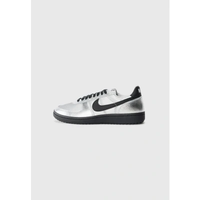 Afbeelding van Nike Sportswear Field General Sneakers laag silvercoloured/black/photon dust/white, Dames, Maat: 36, Silver/coloured/black/photon dust/white