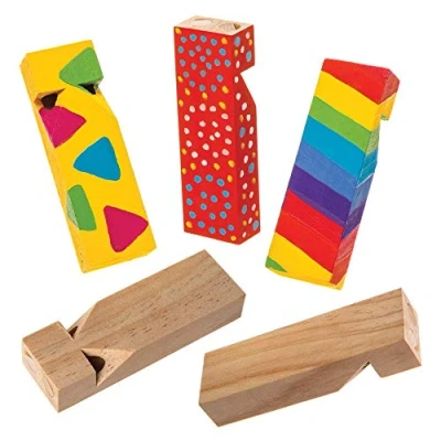 Afbeelding van Baker Ross Fluitjes van hout (pak 5) perfect voor kinder goodie bags en Halloween partyartikelen, pinata vulpen of verjaardagscadeaus jongens meisjes