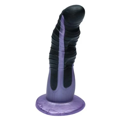 Afbeelding van Ylva &amp; Dite Rhea Siliconen Dildo met zuignap Made in Holland Zwart Metallic / Violet