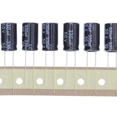 Afbeelding van 50 stuks V 330uF elektrolytische condensator van aluminium, plug in 10 x 17, 17 mm