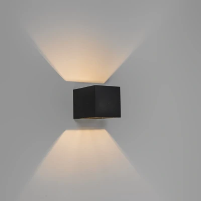 Afbeelding van QAZQA Moderne wandlamp zwart Transfer