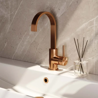 Afbeelding van Brauer Copper carving Wastafelmengkraan opbouw hoog draaibaar platte uitloop model a PVD geborsteld koper