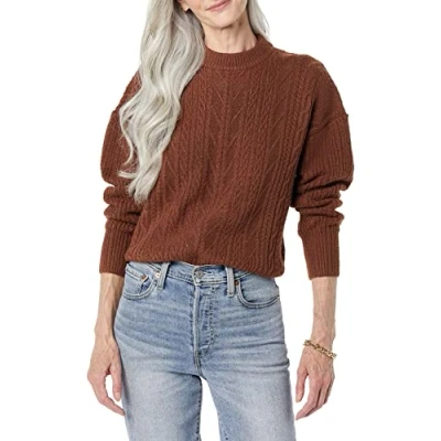 Afbeelding van Amazon Essentials Dames Soft Touch Moderne Kabel Crewneck Sweater (Verkrijgbaar in Grote Maat), Donker Toffee Bruin, Large