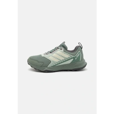 Afbeelding van Adidas Terrex Tracefinder Trail hardloopschoenen, Dames, Maat: 40, Silver green/off white/preloved fig Kunststof/ textiel