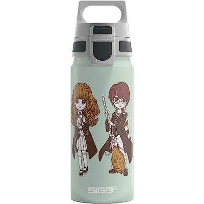 Afbeelding van SIGG Aluminium drinkfles voor kinderen WMB ONE Stand Together Geschikt koolzuurhoudende dranken Lekvrij Vederlicht BPA vrij Klimaatneutraal gecertificeerd Grijs 0,6 L