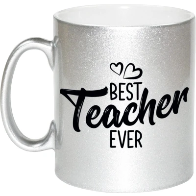 Afbeelding van Best teacher ever mok / beker zilver met hartjes cadeau juf meester leraar lerares feest mokken