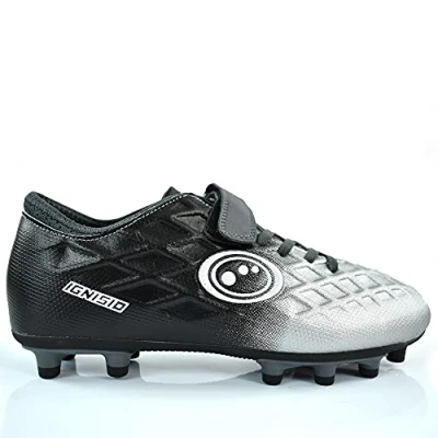 Afbeelding van Optimum Junior Ignisio Voetbalschoenen Platte gegoten noppen buitenzool, eenvoudige sluiting, PU leer, flexibele en comfortabele pasvorm, Zwart Zilver, 39 EU